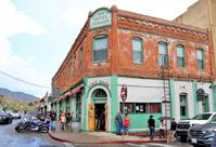 Spend the night at this haunted hotel in Jerome Arizona | First time guide to visiting Jerome ghost town #jerome #arizona #connorhotel #simplywander