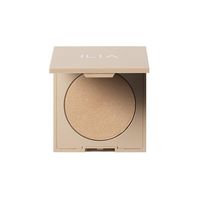 Ilia Daylite Highlighting Powder is finely milled for lightweight application and a gorgeous luminosity.  #cleanbeauty #cleanbeautymakeup #cleanbeautyfacialmakeup #cleanbeautyhighlighter #highlighter #pressedpowderhighlighter #iliabeauty