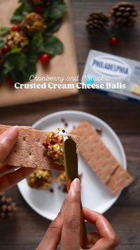 Add a festive touch to your holiday table with these Cranberry & Pistachio Crusted Cream Cheese Balls! 🎄Made with Canadian dairy, Philadelphia cream cheese makes these cheese balls irresistible. A creamy, crunchy, and colourful appetizer that’s as delicious as it is stunning❤️