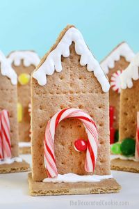 Easy, kid-friendly shortcut GRAHAM CRACKER GINGERBREAD HOUSES for Christmas. A quick, simple alternative to decorating a gingerbread house.