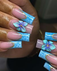 | feels like summer 🩵💦✨ #slayedbyjayde 💅🏽 #nails #nailsofinstagram #CTnails #rhinestonenails #airbrushnails #chromenails #flowernails… | Instagram