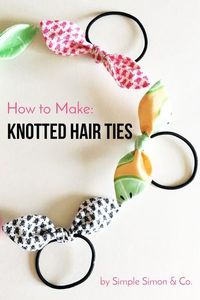 How to make hair ties with fabric - a free tutorial to make knotted hair ties. #sewingtutorial #sewingpatterns #DIY #hairties #knottedhairties #fabrichairties #freesewingpattern