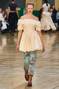 Molly Goddard Spring 2023 Ready-to-Wear Fashion Show | Vogue