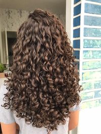 Follow & See more post collection in my pin bio, Thank you. Read more inspo & article at Our website. #curly #hairstyle #beauty #style #cute