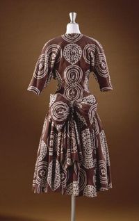 Day Dress (image 2) | Edwin Hardy Amies | Great Britain | 1947 | printed cotton | Victoria & Albert Museum | T.113-1964