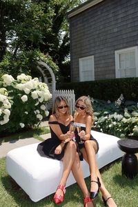 summer outfit inspo best friend poses fashion dress inspo hamptons vacation