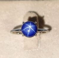 8 MM Round Blue Star Sapphire Ring, Lindy Star Ring, 925 Sterling Silver, 6rays Star, Cabochon Gemstone, Valentine Day Gifts ★ Settings ☆ Metal - 925K Sterling Silver ☆ band Color - Rose / White / Yellow ⍟ The ring size shown in the pictures is 8 US. ★ Main Stone ☆ Stone - Lab Created blue star sapphire ☆ Size - 8 mm ☆ Shape - Round ☆ Color Grade- AAA ☆ Certificate of Authenticity and lifetime warranty by Dkjewelrystore ★ Features : ☆ Handmade & Made to order. ☆ Ready to ship in 2-3 Business day