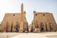 Egypt travel tips and advice: is Egypt safe, best time to visit, with advice for tipping, drinking water, etc. #egypt #traveladvice #traveltips