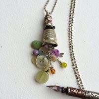 Collana lunga ciondolo ditale e bottoni vintage : Collane di paperart-roma  Thimble Charm Necklace by Paperart.roma on alittlemarket