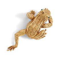 Bonhams Skinner : CRAIG DRAKE AN 18K GOLD AND EMERALD FROG BROOCH