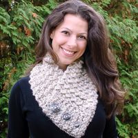 Quick and Comfy Crochet Pattern www.petalstopicots.com #crochet