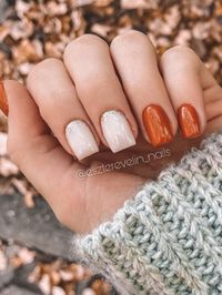 Embrace the cozy fall vibes with these breathtaking burnt orange nails that’ll make you feel like you’re wrapped in a soft, warm sweater.