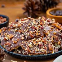 Maple Pecan Christmas Crack - i am baker