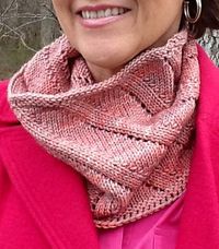 Free Knitting Pattern for 2 Row Repeat Bias Rib Cowl - Easy cowl knit in the barley sugar bias rib stitch with a 2 row repeat. Birthday Cowl designed by Nova Seals. Pictured project by sadie21jean