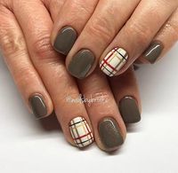 Discover the essence of autumn with our guide to captivating fall nails. Explore chic designs and trendy colors for the perfect seasonal manicure. Click the article link for more photos and inspiration like this // #bestfallnails #bestnails #fallcolornails #fallnaildesigns #fallnails #fallnailsideas #nailsforfall #nailsinspo