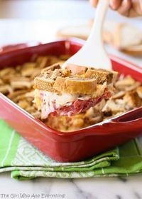 This Reuben Casserole recipe has all the layers of your favorite Reuben sandwich in casserole form! Corned beef, sauerkraut, Swiss cheese, Thousand Island dressing and Rye bread. the-girl-who-ate-everything.com