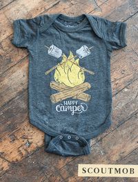 Dress up your outdoorsy babe in this adorably printed jumper, decorated with two familiar sights: roasting marshamallows and campfire. The center reads, “Happy Camper,” in vintage-inspired letters, and the hand-illustrated design is printed on super soft triblend fabric.