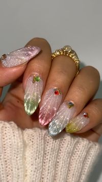 #nailbeauty #nailart #nailtutorials #holidaynails #fashion #nailbrush #nailinspo #nailsalon #nailtrends #3dnails #nails #mermaidnails #auranails