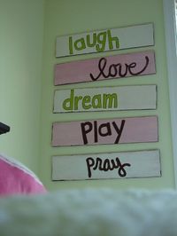 Awesome idea for a little girl's room! ... would be adorable for Halyns room in pink & purple