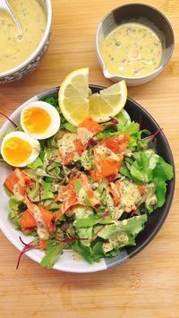 Keto Smoked Salmon Salad recipe with creamy caper chive Whole30 salad dressing makes a wonderful summer meal in less than 10 mins!