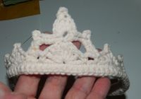 laura's frayed knot: Crocheted Tiara