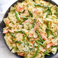 Creamy Pasta with Salmon and Asparagus | foodiecrush.com