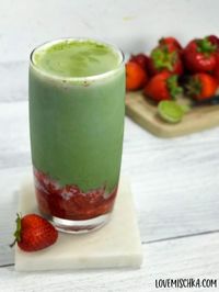 How to Make Strawberry Matcha Latte - Love Mischka