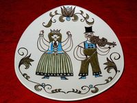 Vintage Figgjo Norway Turi Folk Art Queen Violin Triangular Plate Platter Dish