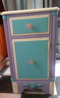 What a fun piece Katie Meyer created with Lucky lavender, Lemonade and Dixie Belle Blue.