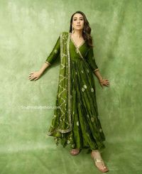 karsima kapoor green anarkali 1 scaled