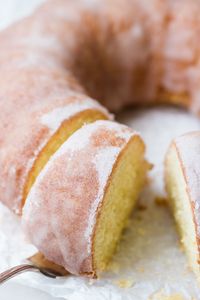 Mary Berry's Lemon Drizzle Cake with a distinctive crunchy lemon glaze. You only need a few basic ingredients and 35 minutes to bake this lovely bundt cake.  #easy #recipe #maryberry #cake #bundt #tea #coffeecake #lemon #glazed #iced #best #moist #fromscratch #homemade #easter #mothersday #spring #citrus