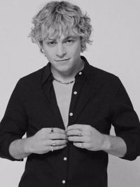 ross lynch