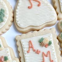 Jessi | Ms Whisk on Instagram: "Greenery and warm fall colors - yes, please!! 🌿 Ms Whisk loves designing bridal shower sets, especially those teeny tiny floral details on the wedding cakes. 🫶🏻 Best wishes to A+M 🤍 • • #buttercreamsugarcookies #buttercreamcookies #cookiesofinstagram #instacookies #sugarcookies #buttercream #decoratedsugarcookies #buttercreamcookiers #instabaker #inspiredbybuttercream #ohiosmallbusiness #bridalshowercookies #weddingshowercookies #floralbuttercream"