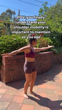 Did you reach over head & realise you have lost a lot of range in your shoulders? It’s because if you are not intentionally training your mobility you will lose available motion! As an Osteo I would see so many patients over 60 with rotator cuff injuries even though they weren’t playi@g sport or doing any exercise!!! Try these shoulder drills for 3-4 rounds to nourish your shoulders.