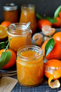 Clementine marmalade - a delicious homemade marmalade using clementines, great for Christmas gifts!