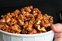 Gingerbread Caramel Popcorn