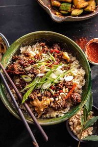 20 Minute Korean Gochujang Beef Bowls: Every bite is filled with deliciously flavored beef and just the right amount of spice, and it's easy!