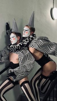 ᴄᴀɪɴ ᴛʜᴇ ᴄʟᴏᴡɴ on Instagram: "🏁 double trouble 🏁 with @ashleyreece for @outhausldn @lollipopmalta 🎨 and 🧵: @thatcainguy #dragclown #clownmakeup #makeup #dragmakeup #clubkid"