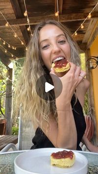 Mallory Bryce Jesser on Instagram: "healthy almond flour english muffins that are ready in under 2 min! 💕"