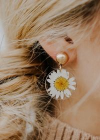 Round Lucite Sunflower Drop Earrings - Yellow – Adorabelles