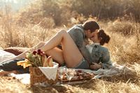 couples photoshoot ideas, creative photoshoot concepts, aesthetic couple, spring photoshoot, engagement photoshoot ideas, romantic picnic, romance novel aesthetic, folklore vibes, evermore photoshoot vibes, man with tattoos, charcuterie board