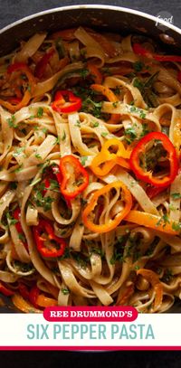 Recipe of the Day: Ree Drummond's Six Pepper Pasta 🫑🍝 Once you've sliced all of your veggies, this recipe is a breeze to make. And it really does use six peppers: orange and red bell peppers, sweet mini peppers, a poblano, a jalapeño and canned chipotles in adobo sauce. Black pepper is just a bonus.