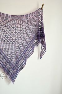 Nightfall Shawl - elegant crochet lace shawl. Free crochet pattern by www.mycrochetory.com