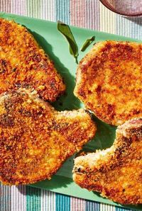 Juicy breaded pork chops fry up crisp and extra crunchy thanks to a liberal coat of Japanese panko breadcrumbs. #dinnerideas#dinnerrecipes#dinnerdishes#familydinnerideas#supper#supperideas