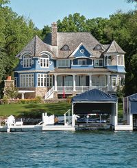 Love this house!! Blue Lake House on Lake Geneva in Wisconsin