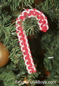 Parachute Cord (Paracord) Candy Cane Christmas Ornaments - Frugal Fun For Boys and Girls