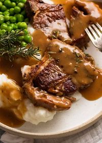 Lamb Chops with Rosemary Gravy, creamy mashed potato and peas