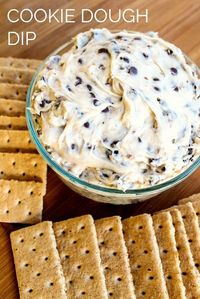 Find tons of super bowl party food menu ideas. 75 Super Bowl recipes to feed a crowd. Superbowl food from appetizers, main dish and dessert!