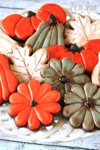 Squatty Pumpkin Decorated Cookies With a Scallop Cutter