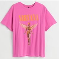 This New With Tags, Nirvana In Utero T-Shirt By H&M Is The Perfect Oversized, Slouchy Band Shirt For Your Closet. In A Beautiful, Bright Pink With Yellow/Gold Lettering With A Ribbed Crewneck. 100% Cotton Shoulder To Hem: 26.5“ Pit To Pit: 24“ Sleeve Length: 7.5” Condition: New With Tags! Never Been Worn. No Flaws Noted.